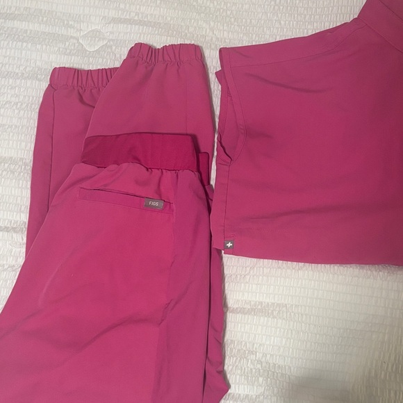 Figs Vibrant Pink Medical Scrub Set - Picture 1 of 6